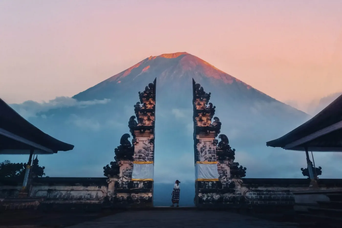 The split gate of Pura Lempuyang framing Mount Agung