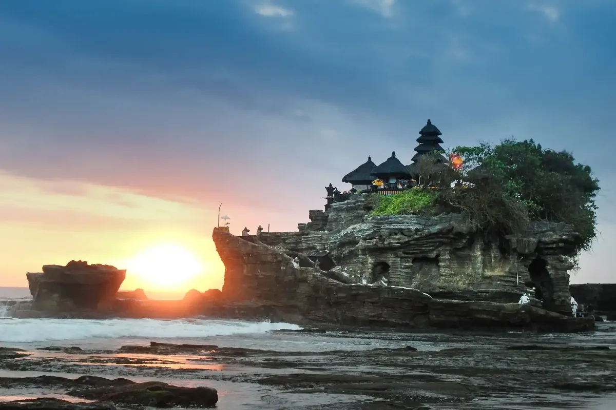 Tanah Lot temple at sunset
